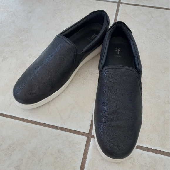 Frye Women's Webster Leather Slip On Loafer in Black 9US - Picture 3 of 12